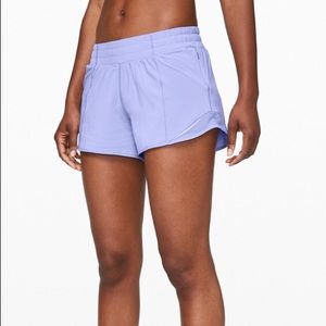 NWT Lululemon Hotty Hot Shorts 4” Size 10